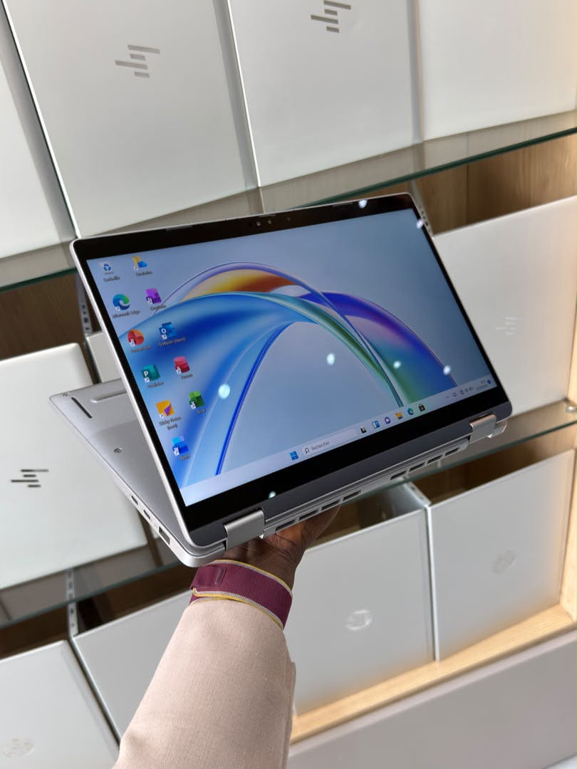 Dell Latitude 5350 2-en-1 en mode tablette, écran tactile rotatif à 360°