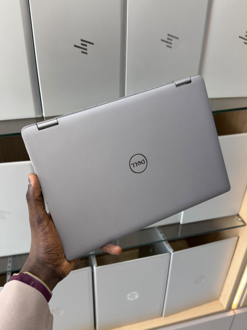 Capot aluminium gris du Dell Latitude 5350 2-en-1 avec charnières 360°