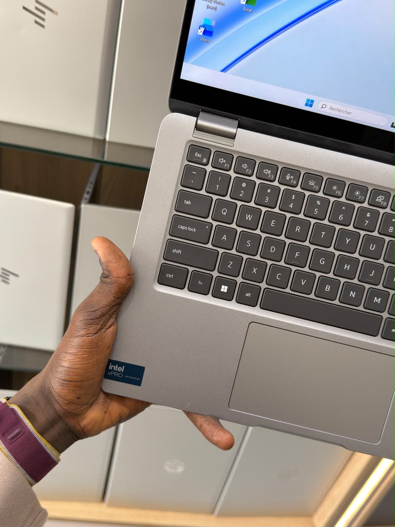Dell Latitude 5350 2-en-1 vu de près, châssis gris, Intel Core Ultra 7 vPro