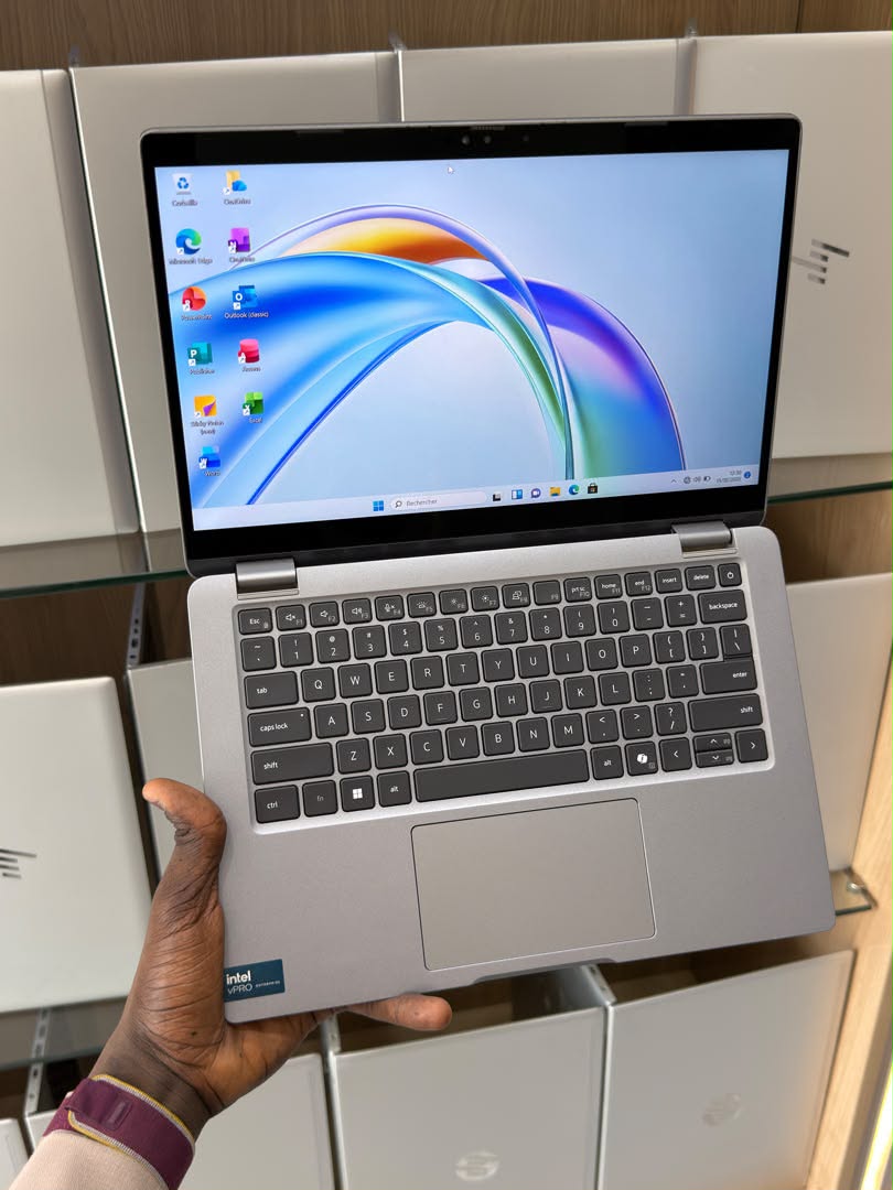 Dell Latitude 5350 ouvert : écran tactile 13,3 pouces et clavier rétroéclairé, Windows 11 Pro